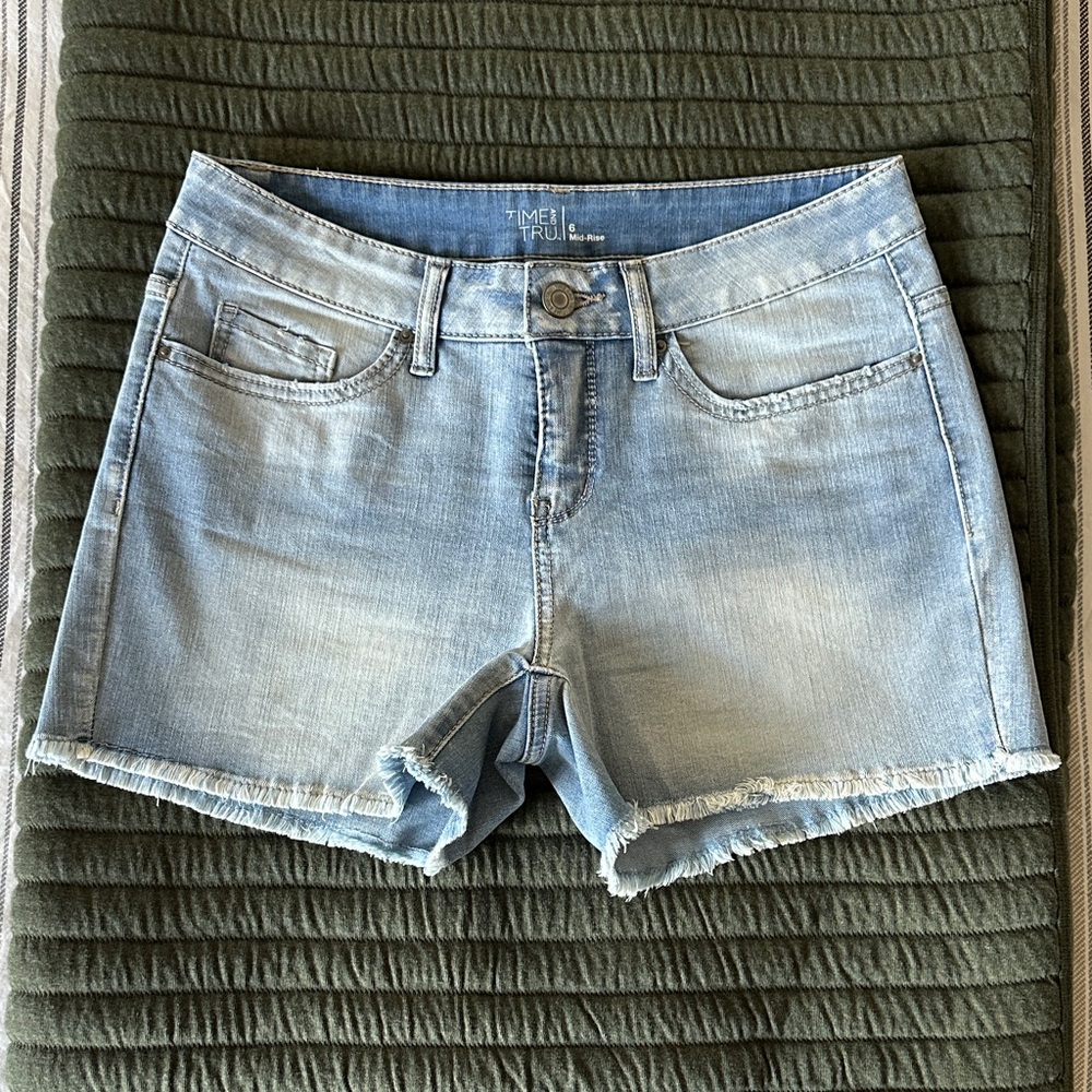 Time and Tru Light Wash Jean Shorts